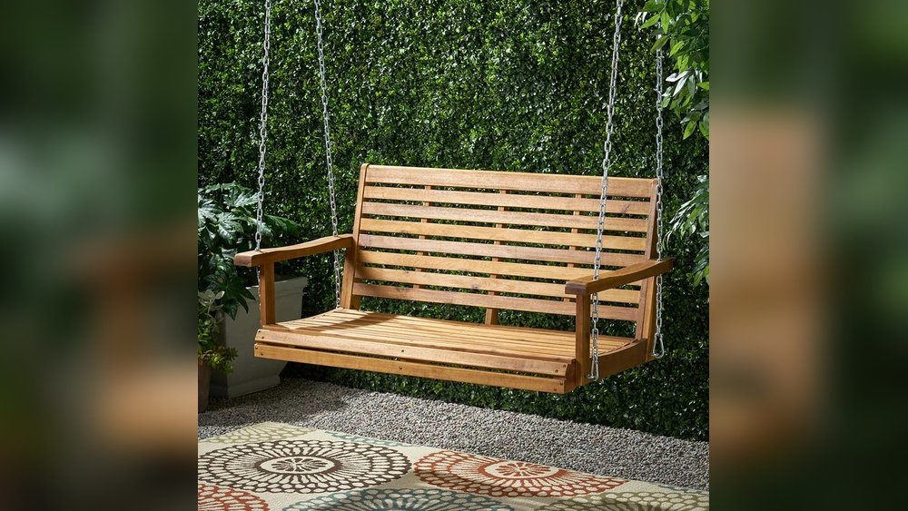 How to Hang a Garden Swing Correctly