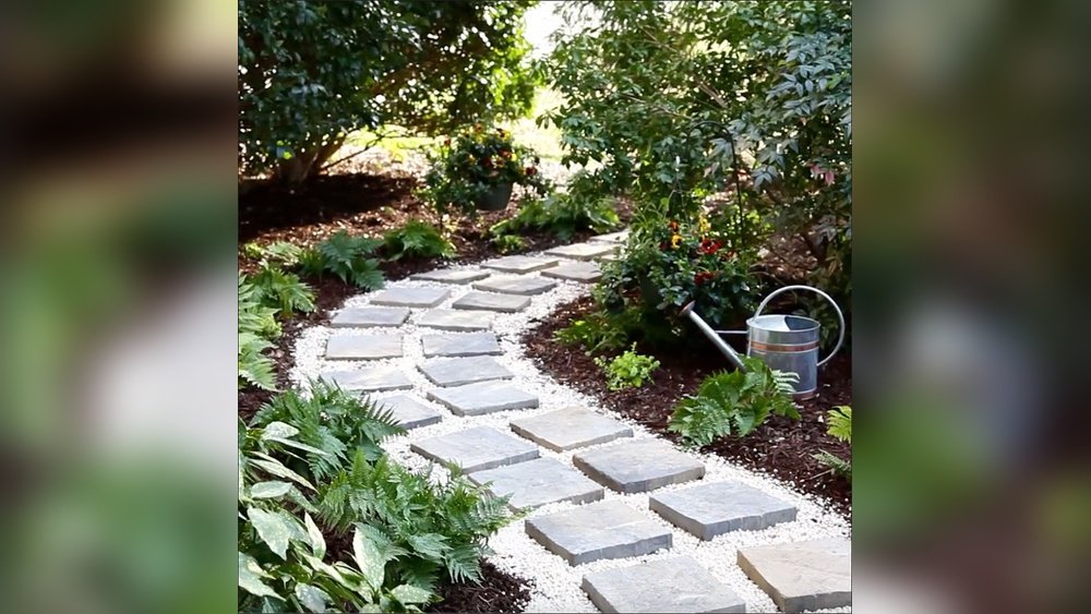 How to Make a Garden Path With Pavers