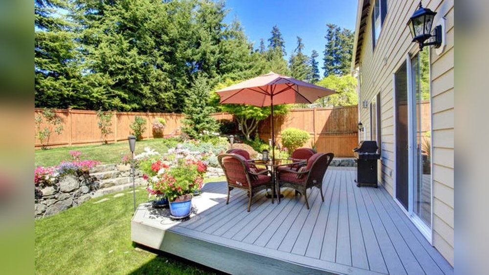 How to Arrange Patio Furniture Small Space