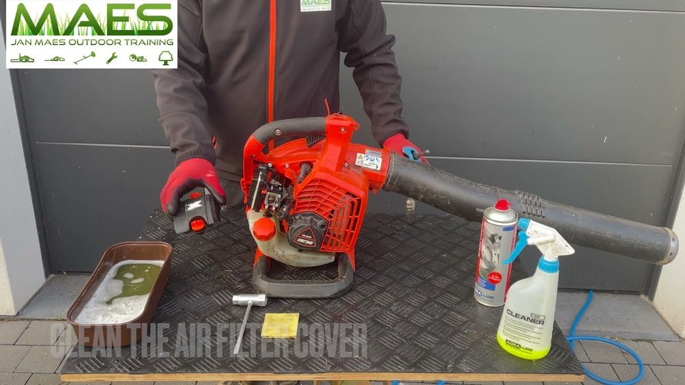 How to Clean Leaf Blower Air Filter Tips