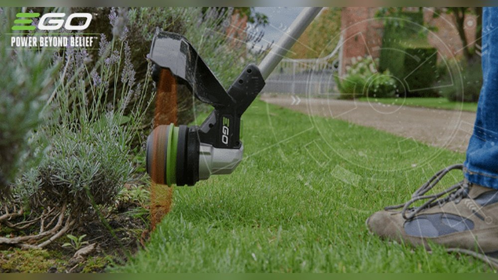 How to Edge Lawn With String Trimmer Tips