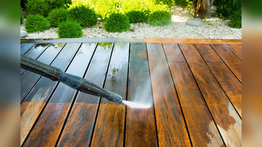 How to Power Wash a Composite Deck Tips