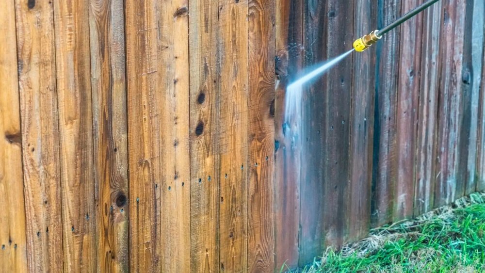 How to Pressure Wash a Fence Guide Tips
