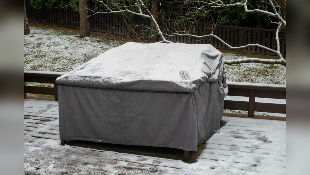 How to Store Outdoor Furniture for Winter