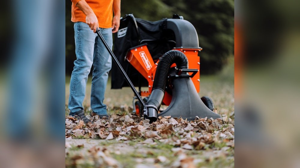 How to Vacuum And Mulch Leaves With Blower